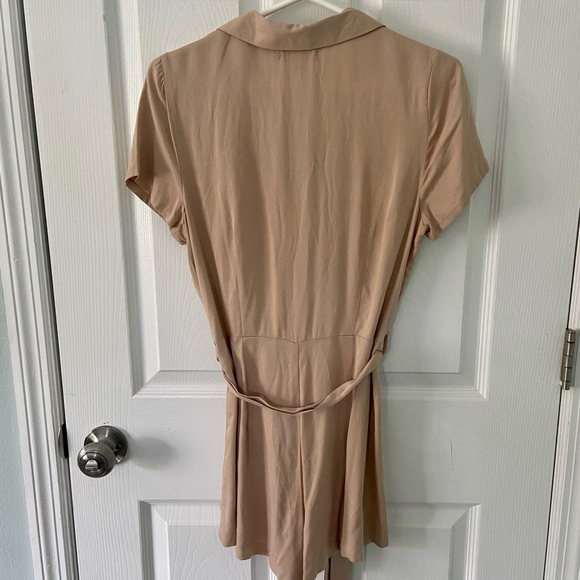 Max + Ash Saks Romper. Size Small. - Picture 3 of 3